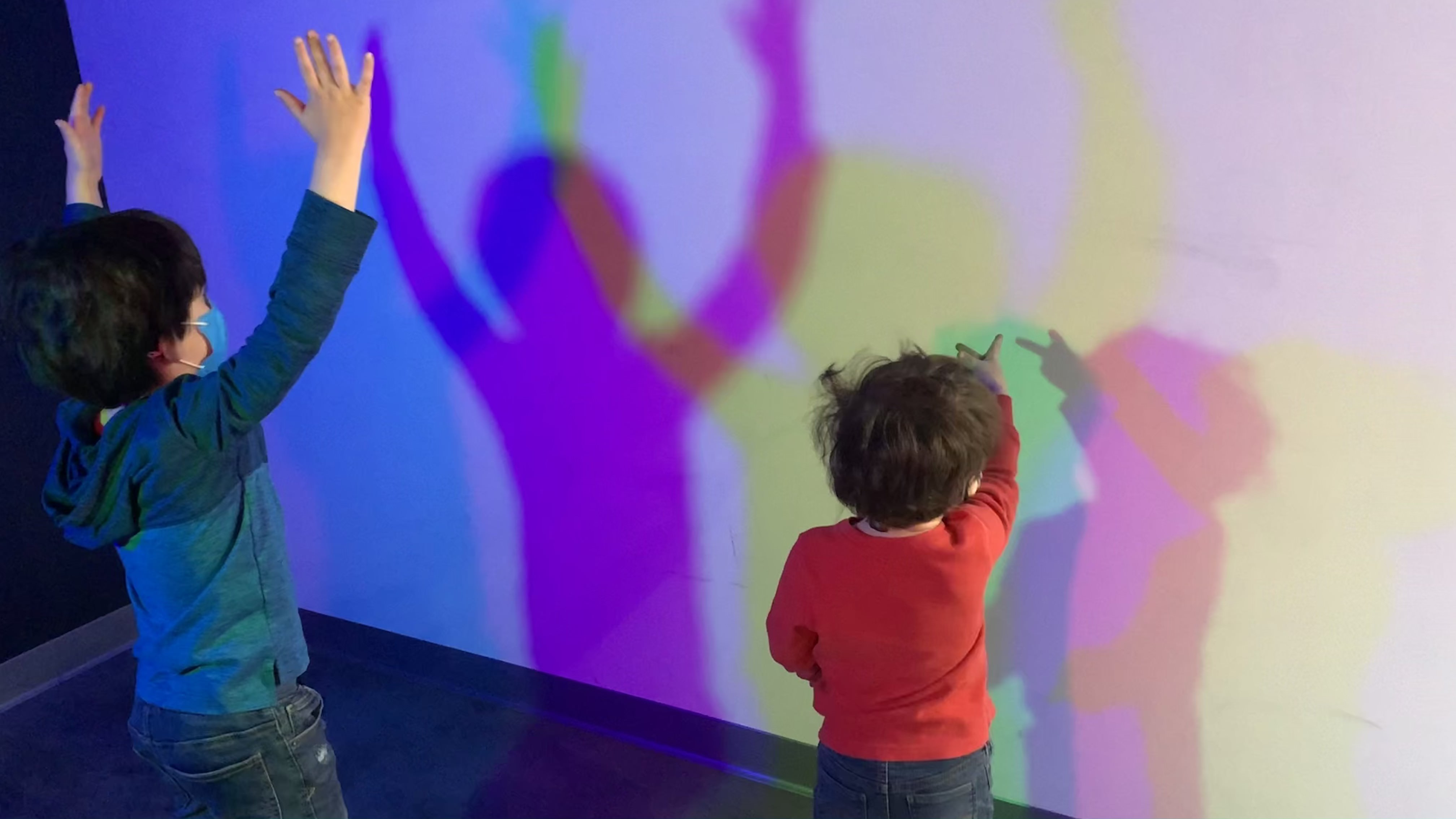 Visiting Philly's Museum of Illusions with Kids: The Color Room
